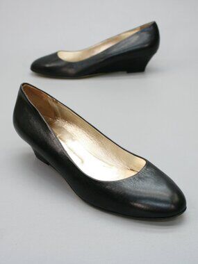 Andrea Carrano Ladies 10.5 Black Leather Slip-on Wedge Kitten Heels Shoes Italy